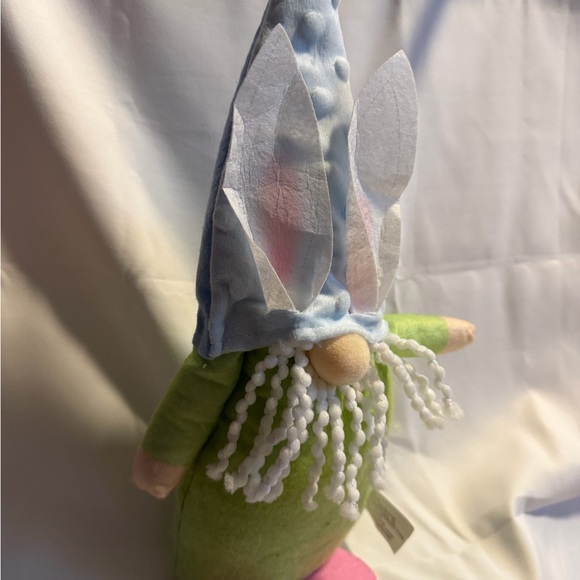 Gnome Easter Shelf Sitter. NWT - Picture 3 of 4
